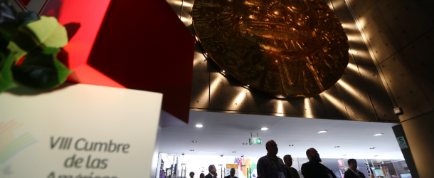 Participants walk at the convention center prior to the inauguration of the VIII Summit of the Americas in Lima, Peru, April 13, 2018. (Source: Reuters/Ivan Alvarado)