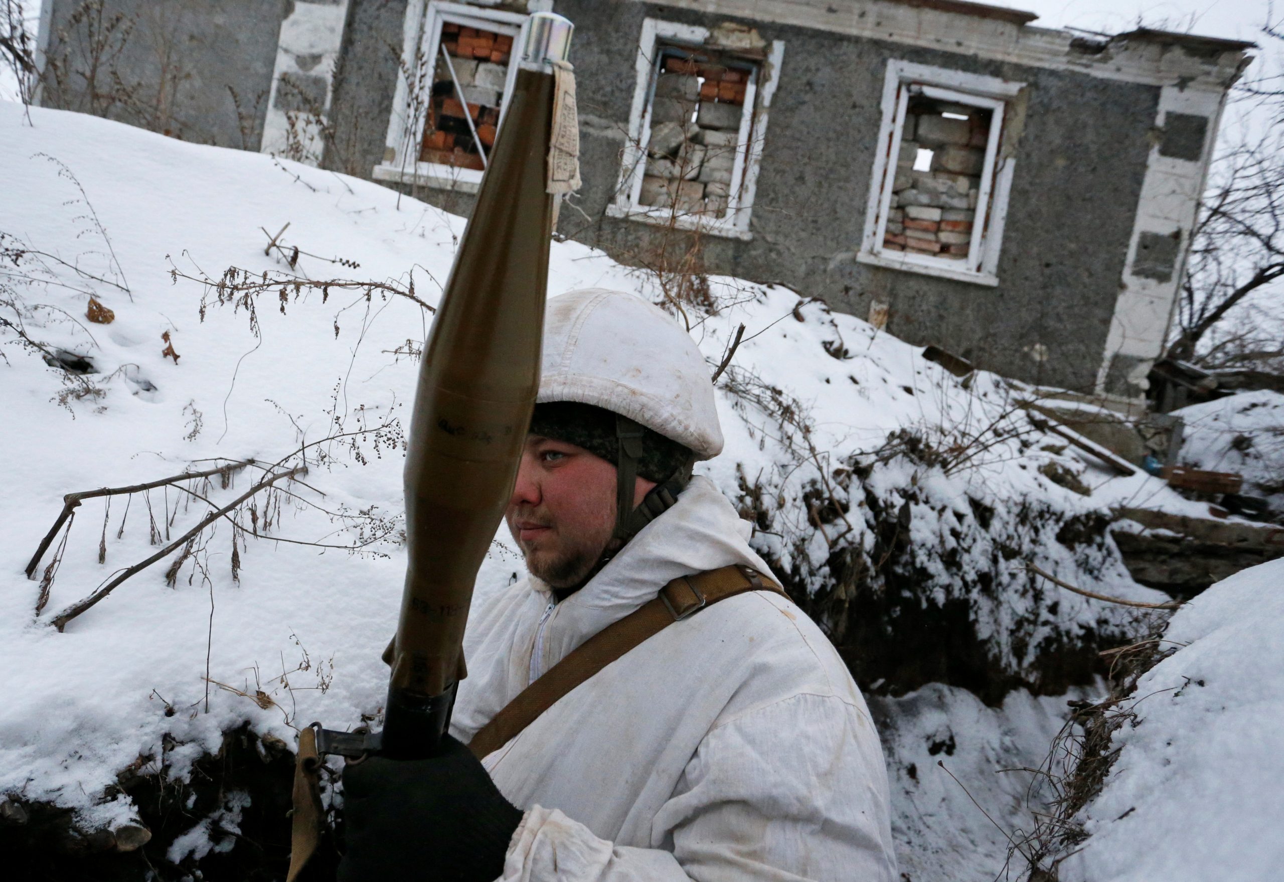 Russian War Report: Will Moscow provide weapons and passports to breakaway Ukrainian regions?