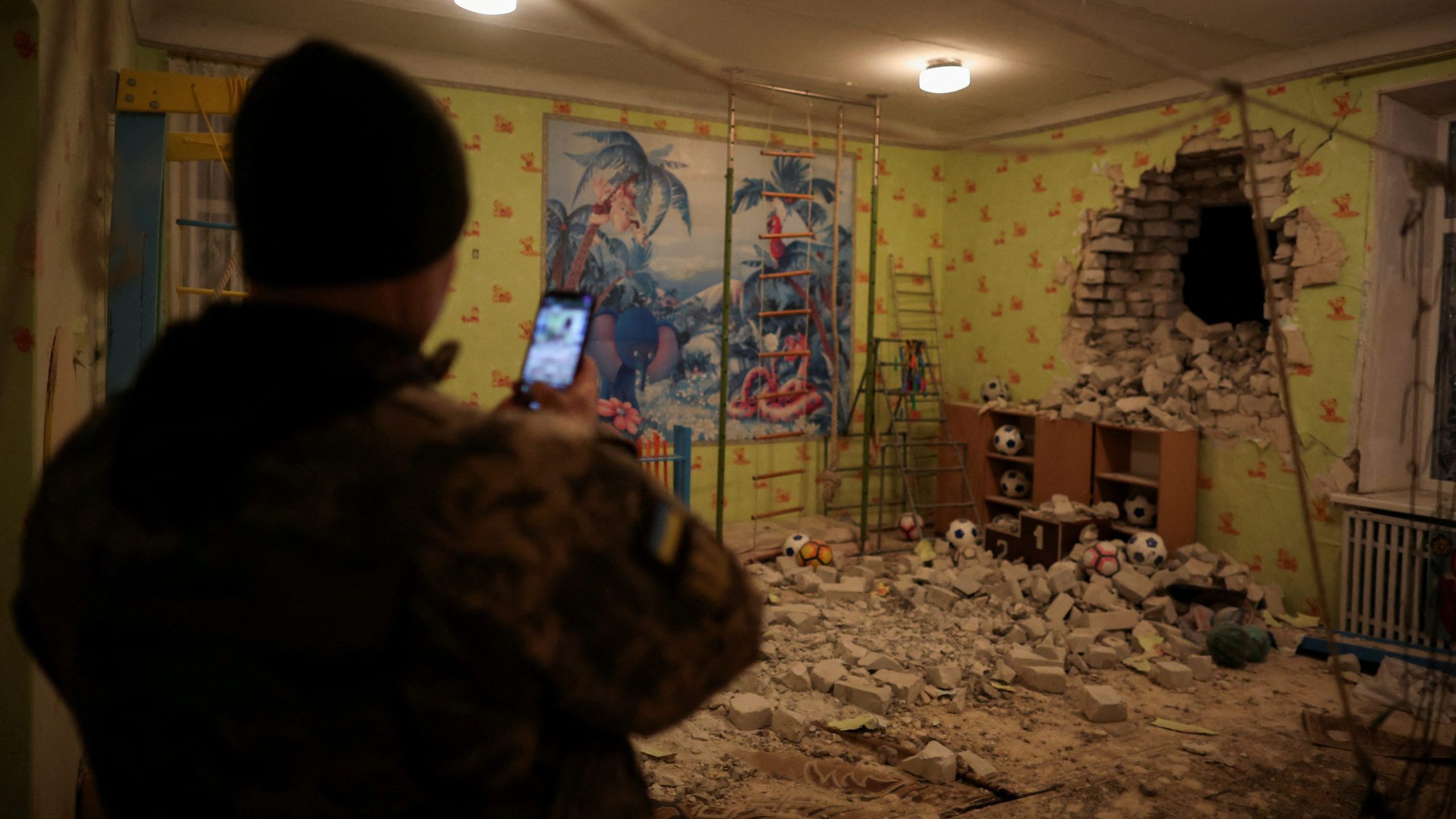 Russian War Report: Evacuations begin in Ukrainian breakaway regions