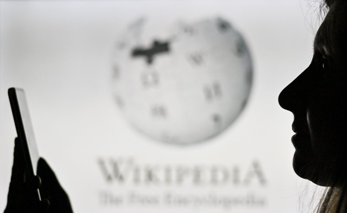 Wikipedia is the most popular reference tool in the world. Runiversalis is piggybacking off of Wikipedia’s success in an attempt to spread pro-Kremlin propaganda. (Source: Artur Widak/NurPhoto via Reuters Connect)