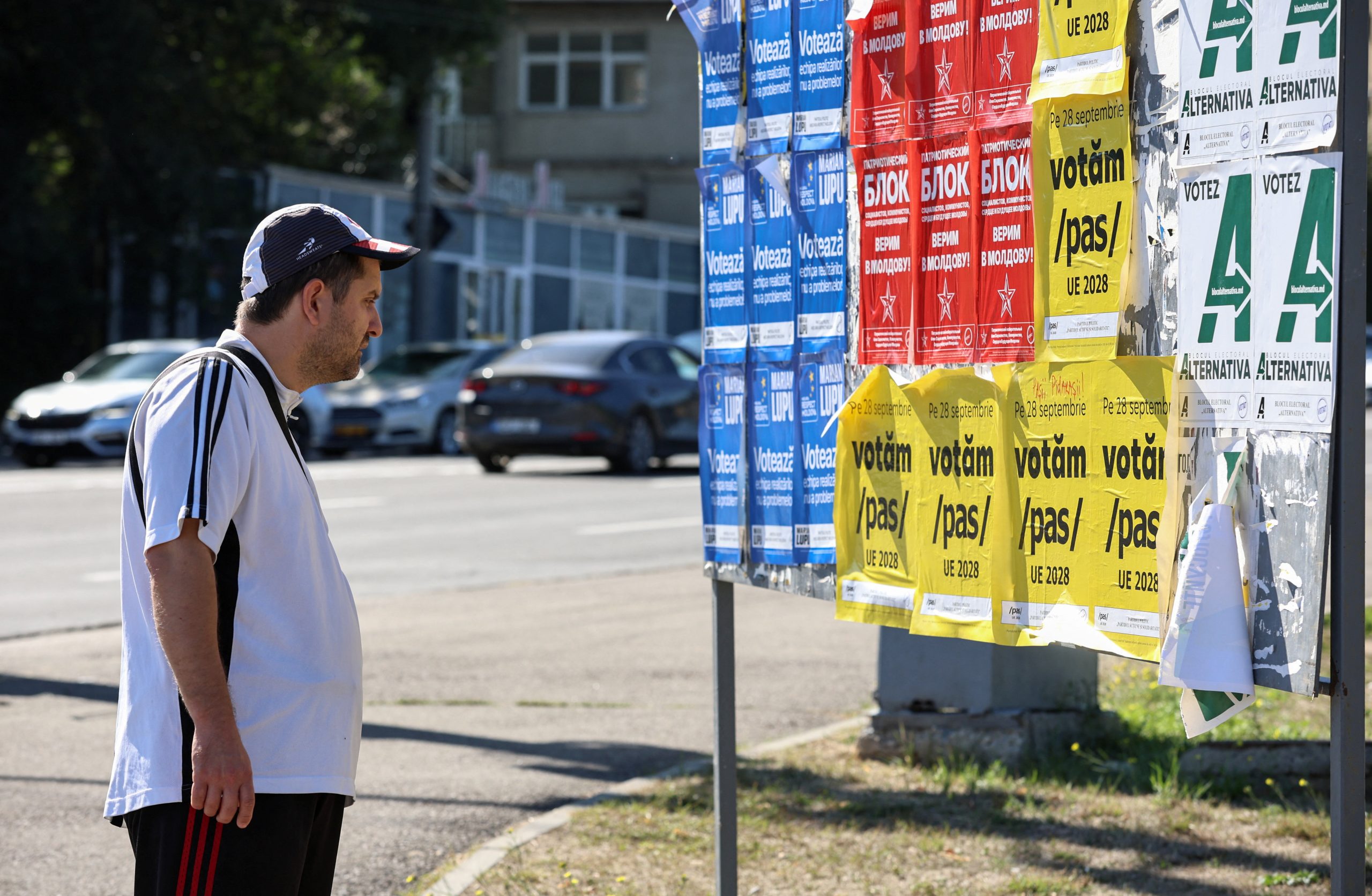 Paid to post: Russia-linked ‘digital army’  seeks to undermine Moldovan election