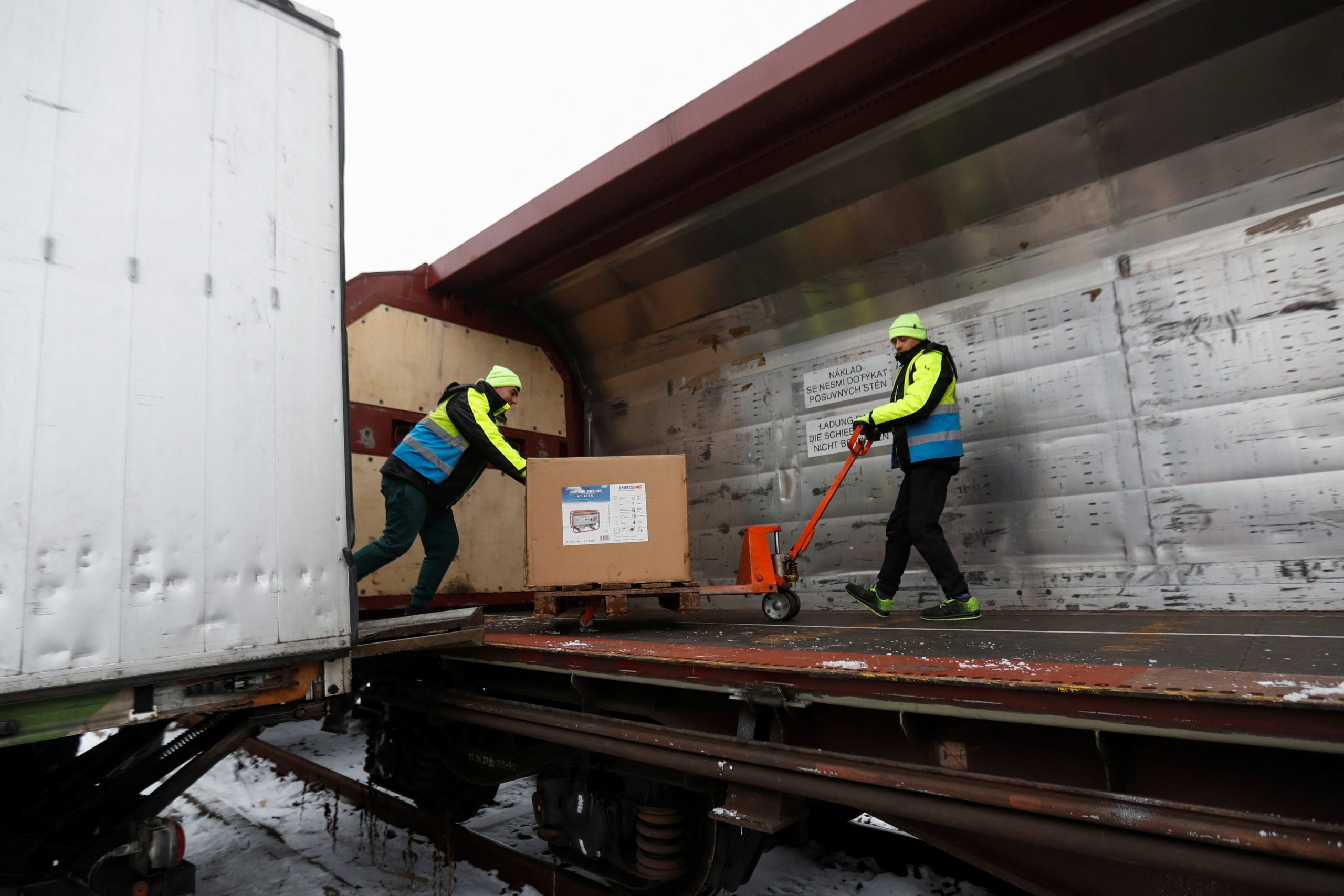 Pro-Kremlin actors seed narratives to undermine Western military aid to Ukraine