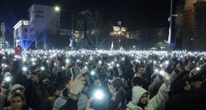 Coordinated Bulgarian Facebook network amplifies fabricated for-profit political content