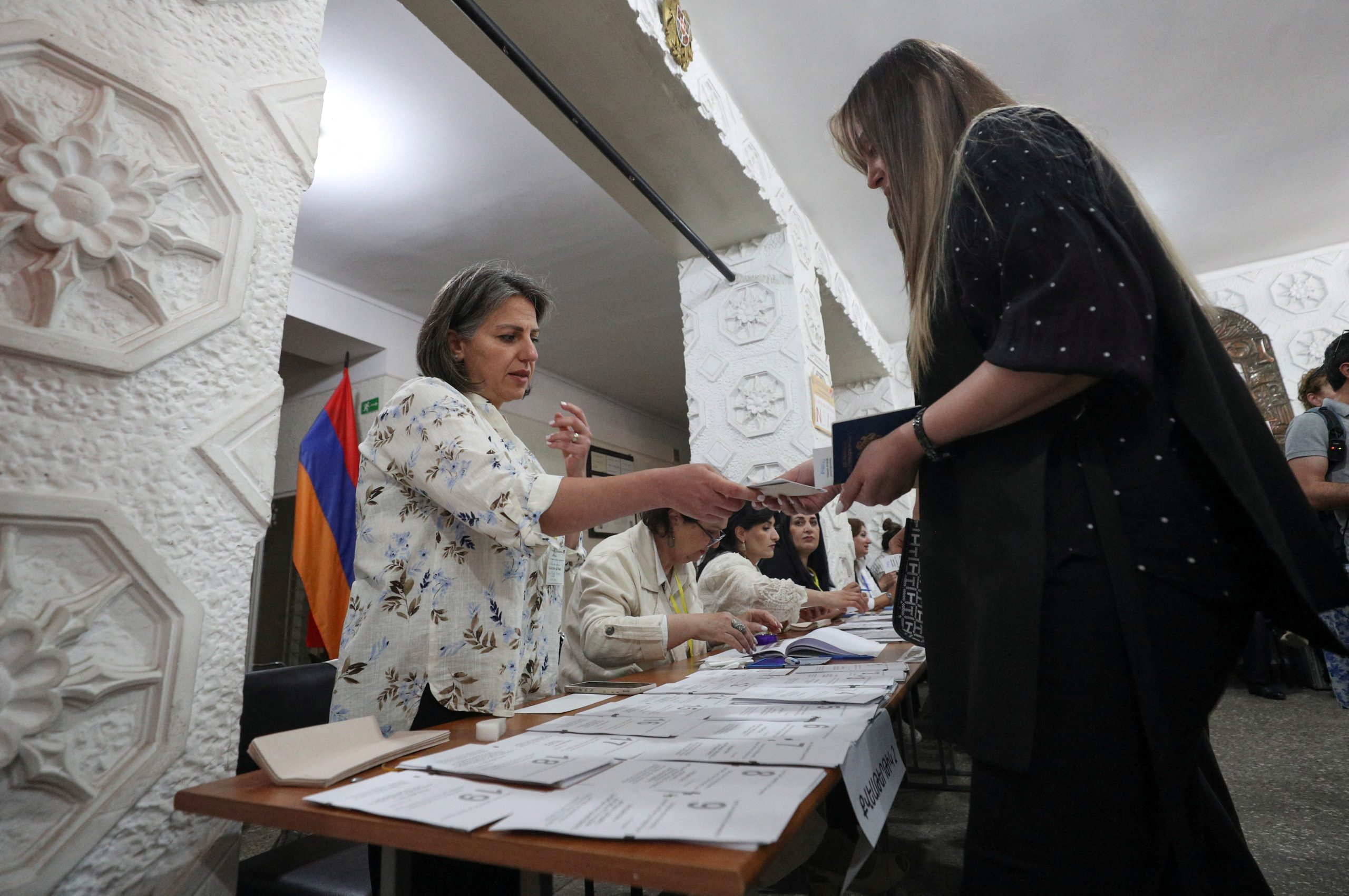 How coordinated inauthentic networks amplified fears of war and national loss before Armenian elections 